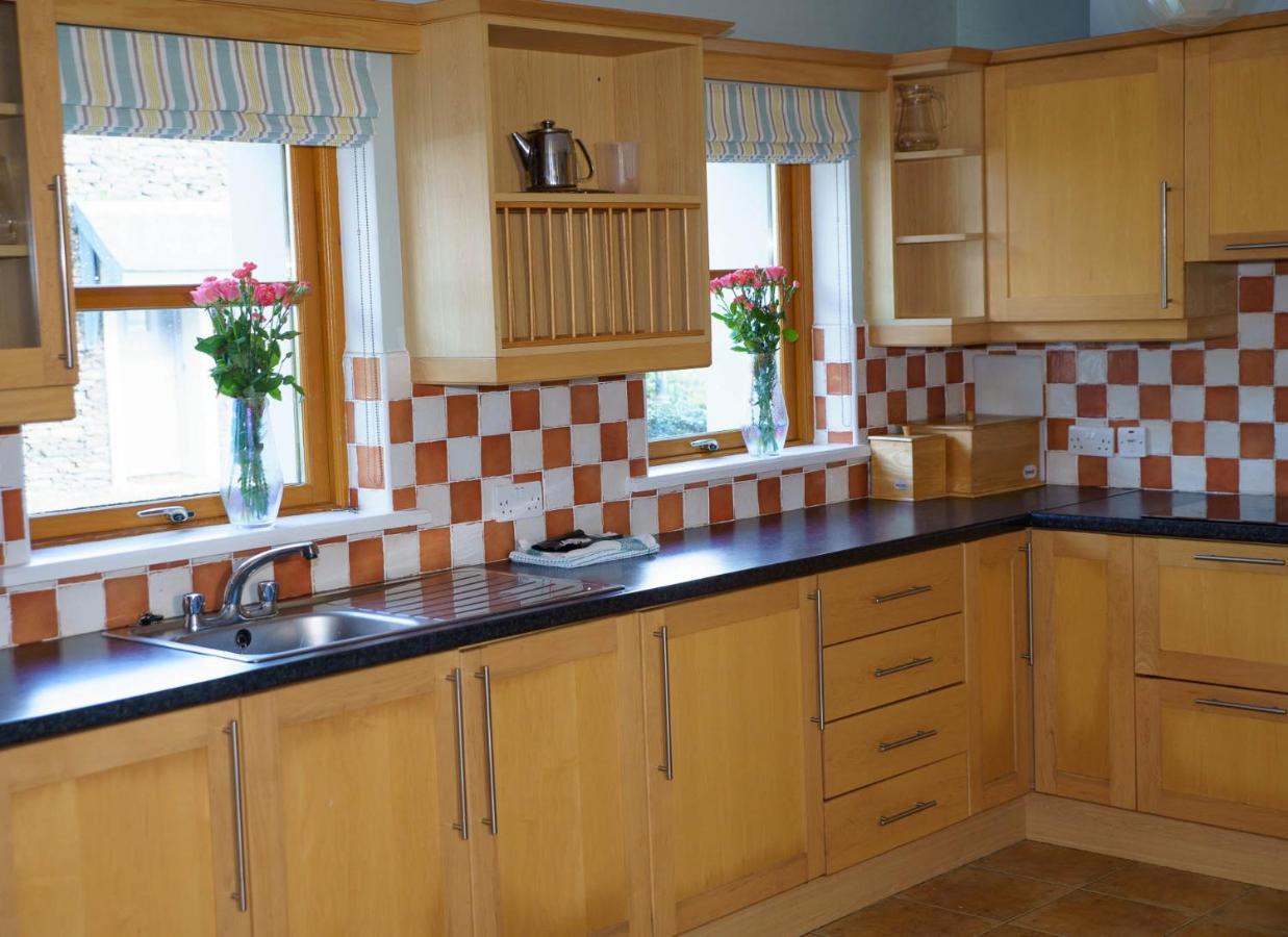 Dingle Courtyard Holiday Homes 3 Bed By Trident Holiday Homes Bagian luar foto